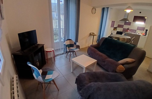 Saint-Geniez-d'Olt Apartamento | Charming T4 duplex in the heart of the village