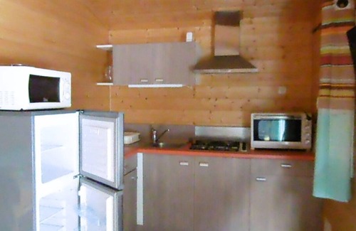 Saint-Laurent-les-Bains Alquiler De RV | Camping Le Ceytrou