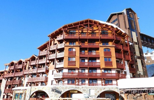 Val-Thorens Apartamento | Wifi, ski-in/ski-out & foot of the slopes, fitness, balcony, fireplace or stove, tv, ski locker