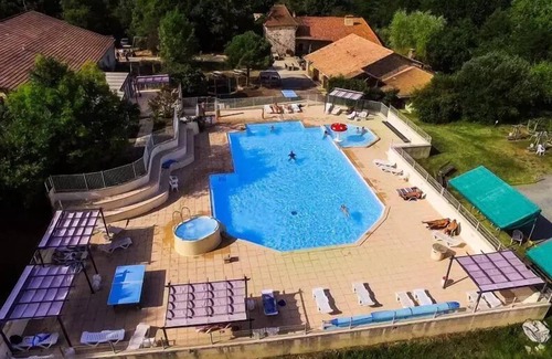 Saint-Martin-Lars-en-Sainte-Hermine Casa | Naturist campsite Le Colombier**** - Comfort Mobile Home Mervent 2 Rooms 2 People