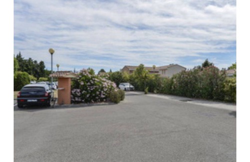 Saint-Saturnin-les-Avignon Apartamento | 30 m² Apartamento ∙ 3 habitaciones ∙ 4 huéspedes