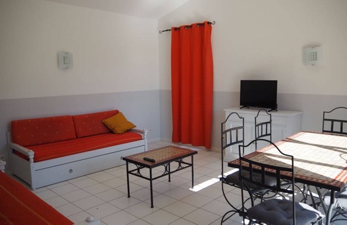 Saint-Saturnin-les-Avignon Casa | 40 m² Casa ∙ 2 habitaciones ∙ 6 huéspedes