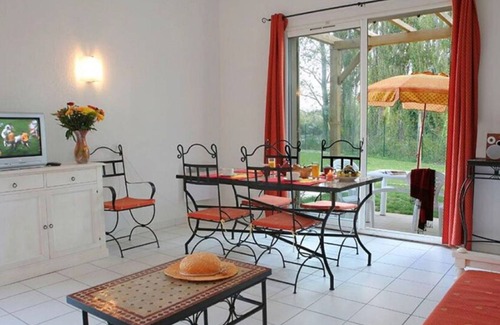 Saint-Saturnin-les-Avignon Casa | 40 m² Casa ∙ 2 habitaciones ∙ 6 huéspedes