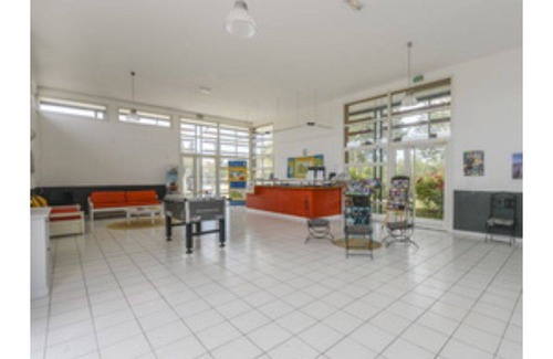 Saint-Saturnin-les-Avignon Apartamento | 90 m² Apartamento ∙ 3 habitaciones ∙ 8 huéspedes