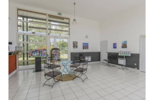 Saint-Saturnin-les-Avignon Apartamento | 90 m² Apartamento ∙ 3 habitaciones ∙ 8 huéspedes