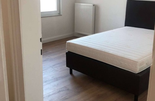 Bad Homburg v.d. Hoehe Apartamento | FR11V old building villa in Bad Homburg with WiFi & TV