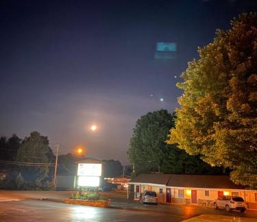 Lake George Hotel | Fran Cove Motel