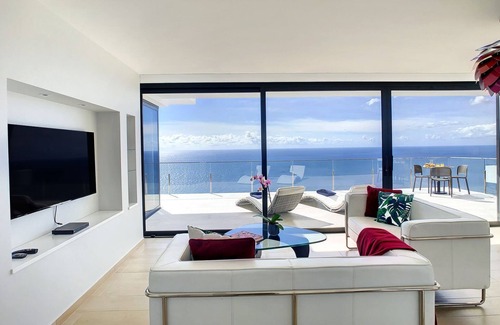 Tabua Apartamento | Francelho 2 Apartment by LovelyStay