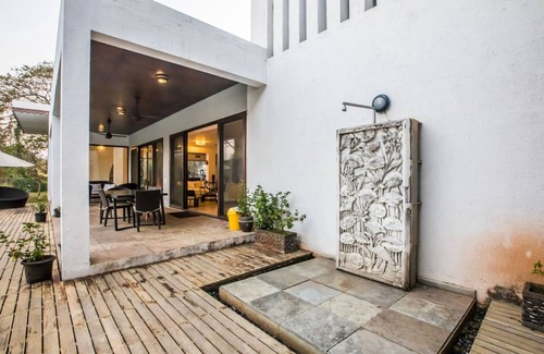 Chendhare Casa | Frangipani by Hireavilla-5br Lux Estate in Alibaug