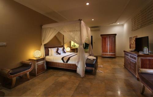 Mambal Villa | Frangipani Villas
