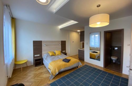 Felheviz Casa | Frank & Fang Apartments MK1