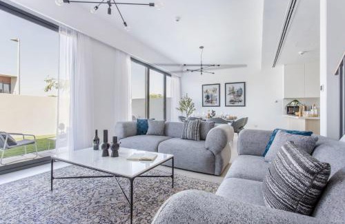 Dubai Villa | Frank Porter - Cherrywoods