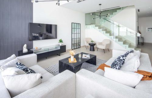 Dubai Villa | Frank Porter - Murooj Al Furjan West