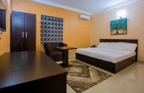 Gwarinpa Estate Hotel | Frankeyz Haven Suites
