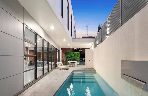 Newtown Villa | Frankie- Luxury Pool House, Sleeping 12, Geelong