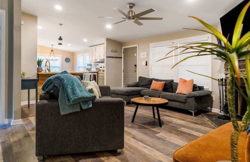 Franklin Casa | Franklin 4BR Escape, BBQ, Fire Pit, Sleeps 15