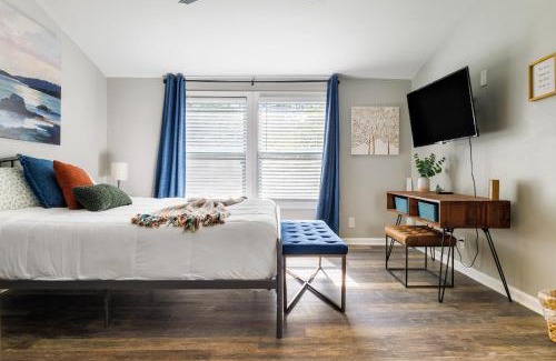 Franklin Casa | Franklin 4BR Escape, BBQ, Fire Pit, Sleeps 15