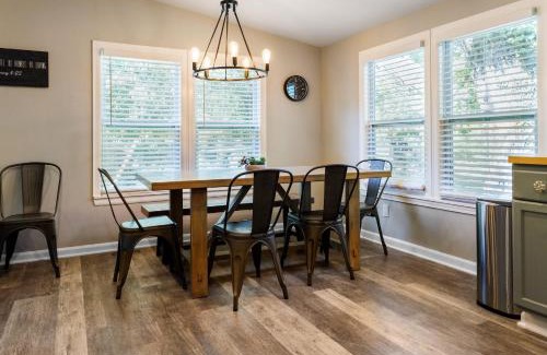 Franklin Casa | Franklin 4BR Escape, BBQ, Fire Pit, Sleeps 15