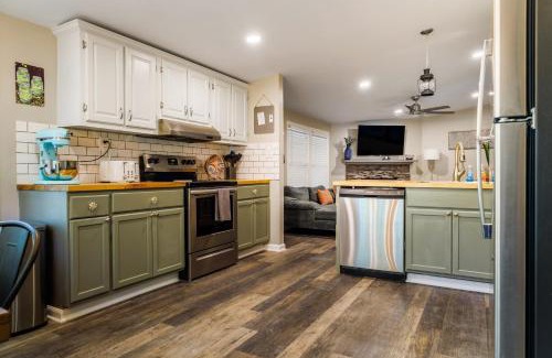 Franklin Casa | Franklin 4BR Escape, BBQ, Fire Pit, Sleeps 15