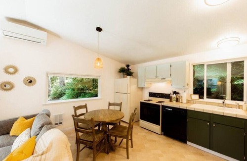 Clinton Casa | Franklin and Riley’s Island Hideaway