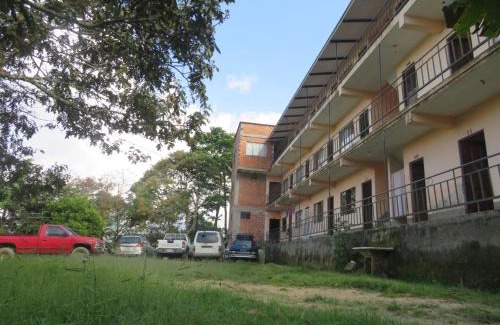 Coroico Hostal | Franklin Hostel & Camping