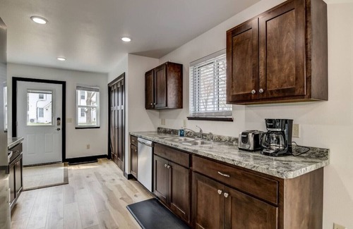 Eau Claire Casa | Franklin House. Minutes from Downtown Eau Claire