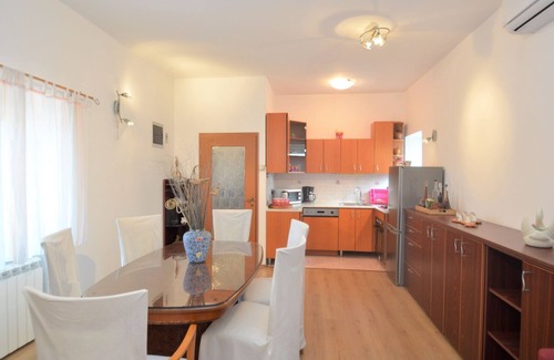 Liznjan Apartamento | Franko 2 by Interhome
