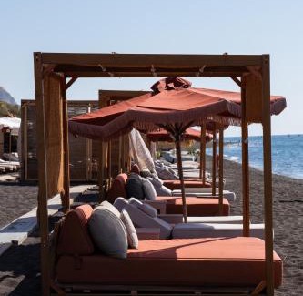 Agios Georgios Hotel | Frati Villas Beachfront