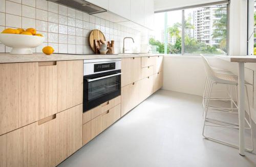 Surfers Paradise Apartamento | Freddies - pet friendly! last minute discount!