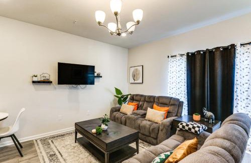 Frederick Casa | Frederick Townhome with Balcony, Close to Parks!