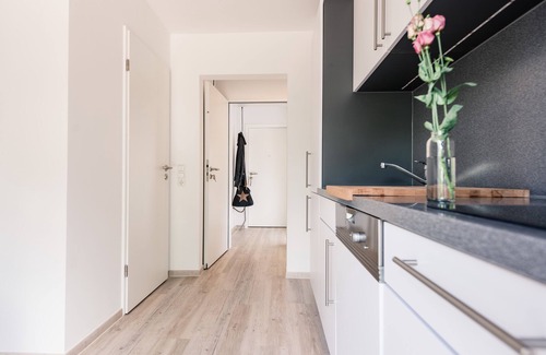 Bergisch Gladbach Apartamento | casi gratis, moderno, cocina, terraza, cerca de colonia, 2 cuartos de ducha