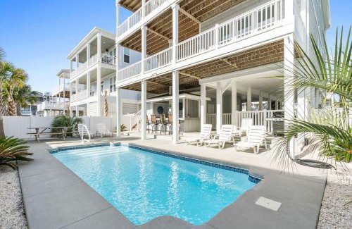 Ocean Isle Beach Casa | FREE BEACH SETUP - Beach Hive with Ocean Views