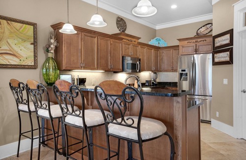 Emerald Waters Village Casa | Free Beach SRVC= 2 Chairs/Umbrella! Private Beach! Great Location!
