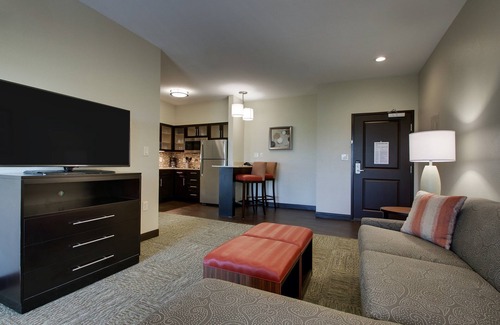 The Colony Condominio | Wi-Fi gratis, desayuno gratis + piscina al aire libre | Audiencia Suite Accesible