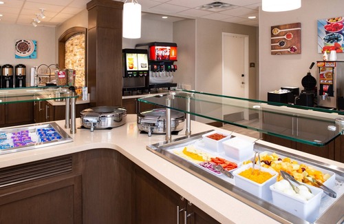 St. George Condominio | Free Breakfast + Shared Pool & Hot Tub | Perfect Family Vacation!