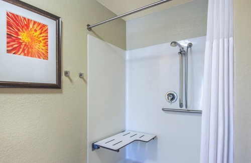 East Texas Apartamento | Audiencia Accesible Studio | Desayuno gratuito + piscina cubierta + centro de negocios las 24 horas