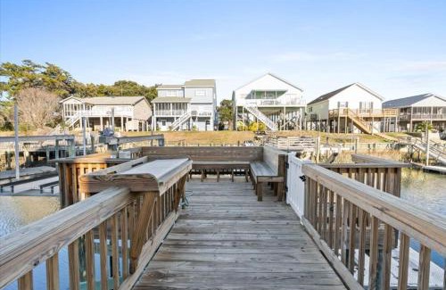Holden Beach Casa | FREE CABANA - Dock Holiday by Pier 42