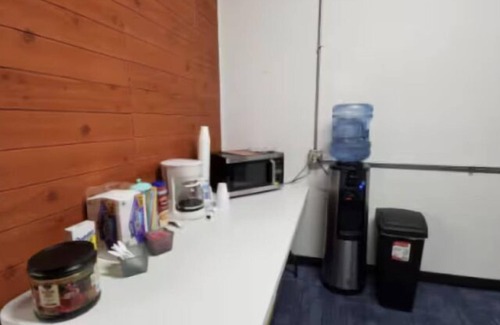 South Loop Hotel | Free Coffee & Private Room - Traveler's Favorite!