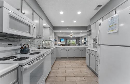 Branson Casa | Free Daily Attractions including Silver Dollar City! Spacious, Centrally located, 2 pools