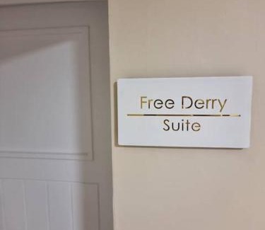 Bogside Casa | Free Derry Suite