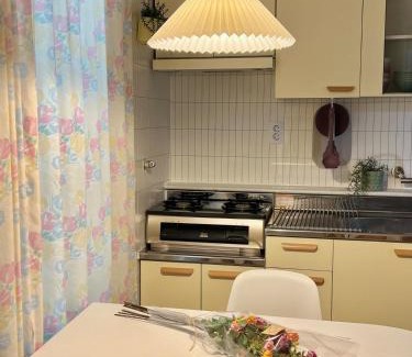 Mapo Apartamento | Free Early Check-in! 5min to Subway Station Store at Doorstep