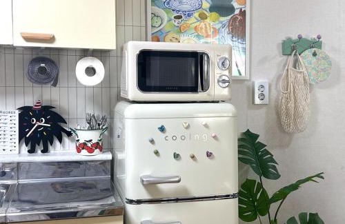 Mapo Apartamento | Free Early Check-in! 5min to Subway Station Store at Doorstep