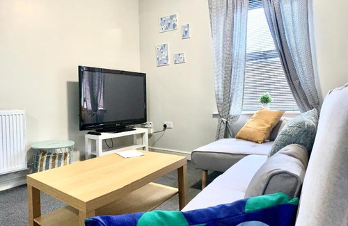 Wakefield Apartamento | Free, large CAR PARK apartment