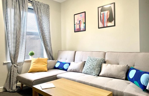 Wakefield Apartamento | Free, large CAR PARK apartment