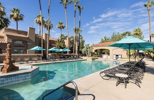 South Scottsdale Complejo | Free Local Shuttle to Old Town Scottsdale, Fashion Square Mall, Camelback