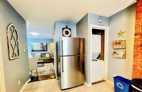 East Allegheny Casa | Free Park+3 BR *3 bathrooms*Walk to PNC & Acrisure