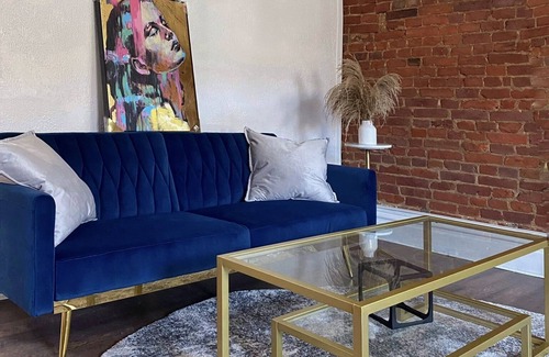 East Allegheny Apartamento | Free Parking Historic Charmer completely renovated