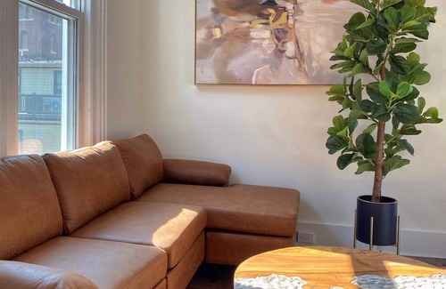 East Allegheny Apartamento | Free Parking Historic Charmer completely renovated