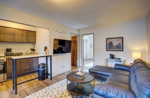 West Allis Apartamento | Free Parking+Pet Friendly+Private Entry+MedCenter
