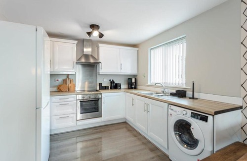 Irlam Apartamento | FREE Parking Spacious 2BR Flat in Irlam